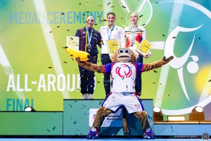 wag aa f podium sfe08373 copia simone ferraro ph